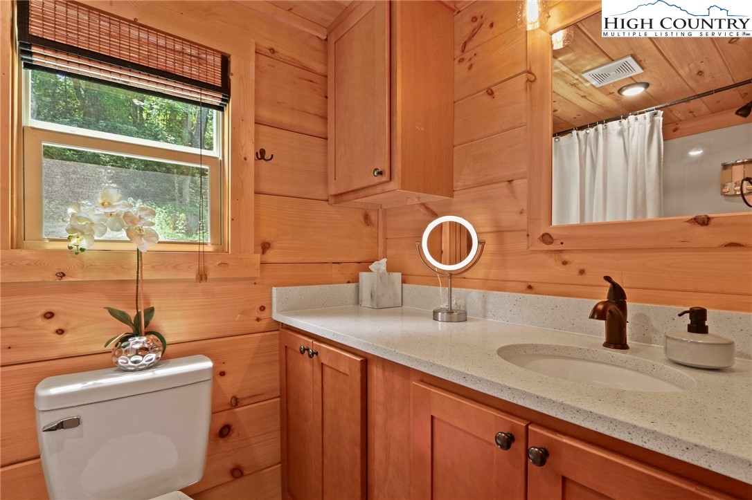 Boone, North Carolina 28607, United States, 1 Bedroom Bedrooms, ,1 BathroomBathrooms,Residential,Active,163209