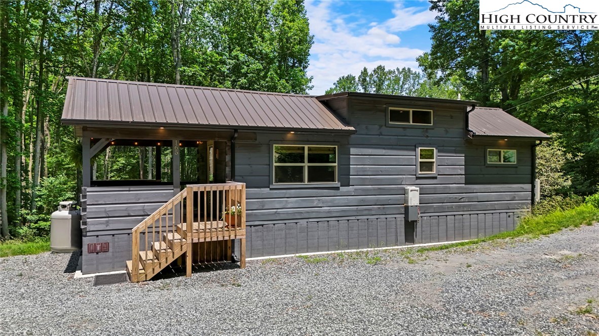 Boone, North Carolina 28607, United States, 1 Bedroom Bedrooms, ,1 BathroomBathrooms,Residential,Active,163209