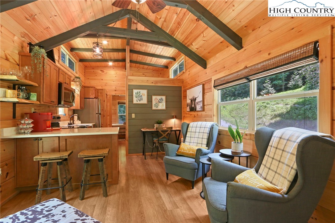 Boone, North Carolina 28607, United States, 1 Bedroom Bedrooms, ,1 BathroomBathrooms,Residential,Active,163209