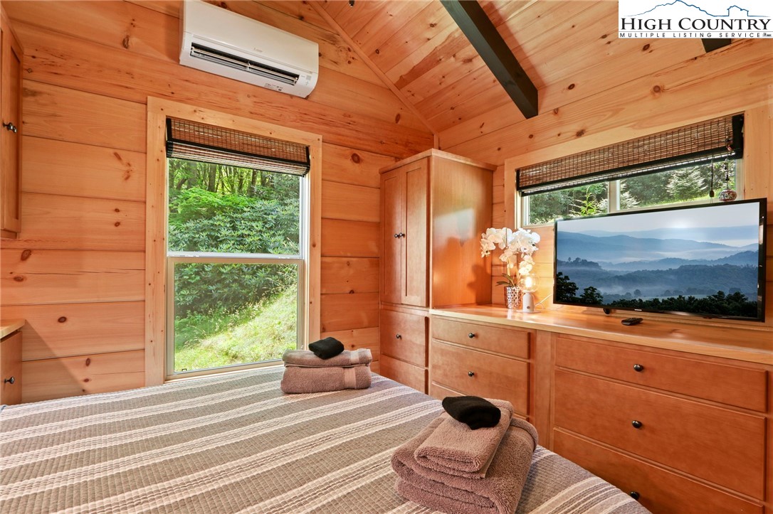 Boone, North Carolina 28607, United States, 1 Bedroom Bedrooms, ,1 BathroomBathrooms,Residential,Active,163209