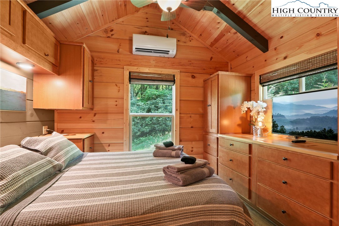 Boone, North Carolina 28607, United States, 1 Bedroom Bedrooms, ,1 BathroomBathrooms,Residential,Active,163209