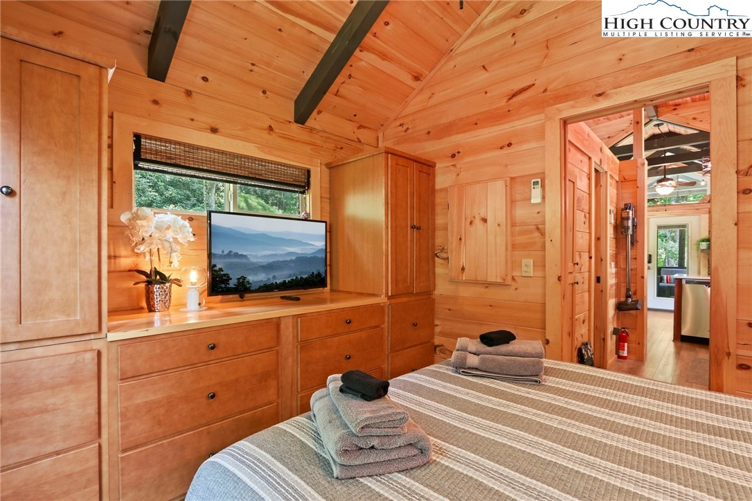 Boone, North Carolina 28607, United States, 1 Bedroom Bedrooms, ,1 BathroomBathrooms,Residential,Active,163209