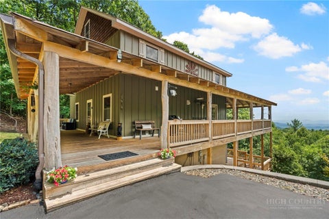 Photo of 374 Tinys Mountain Drive, Deep Gap, NC 28618 (MLS # 263128)