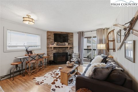 Photo of 301 Pinnacle Inn Road #3301, Beech Mountain, NC 28604 (MLS # 260709)