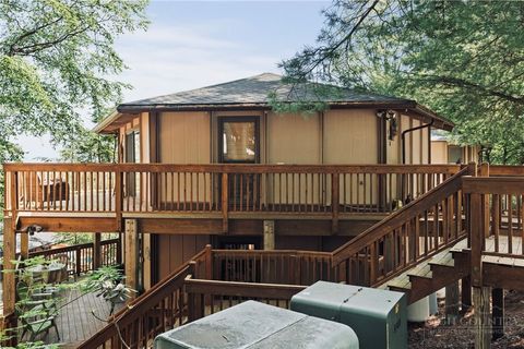 Photo of 105 Hornbeam Road #B4, Beech Mountain, NC 28604 (MLS # 259505)