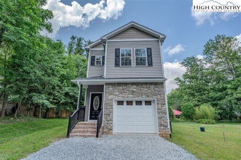 Photo of 337 Perkins Street, Boone, NC 28607 (MLS # 256540)