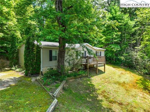 Photo of 222 Jennwill Drive, Deep Gap, NC 28618 (MLS # 244565)