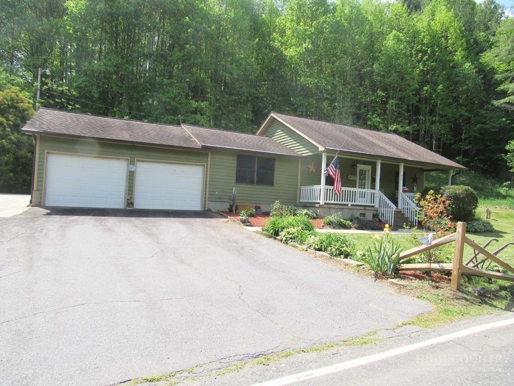 Photo of 805 Ed Little Road, Warrensville, NC 28693 (MLS # 261948)