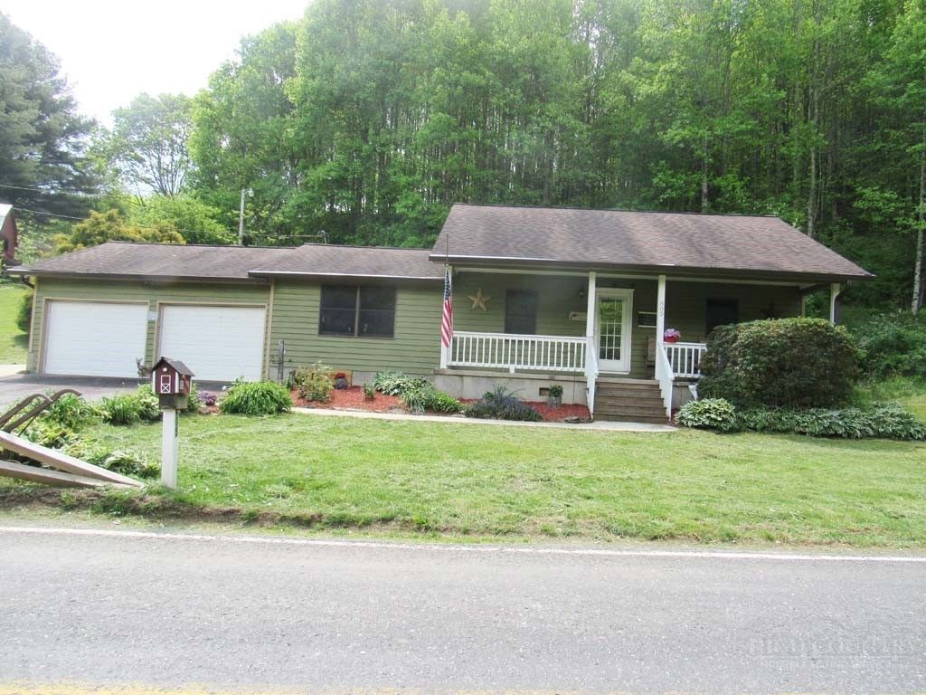 Photo of 805 Ed Little Road, Warrensville, NC 28693 (MLS # 261948)