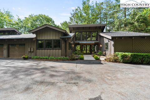 Photo of 1325 Golf Course Road, Linville, NC 28646 (MLS # 257305)