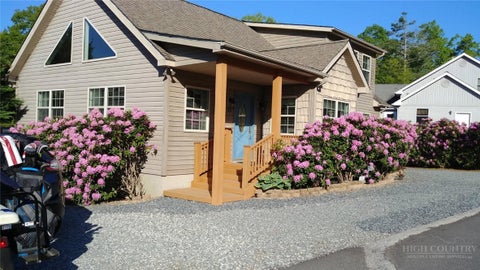 Photo of 25 Elderberry Loop, Newland, NC 28657 (MLS # 263147)