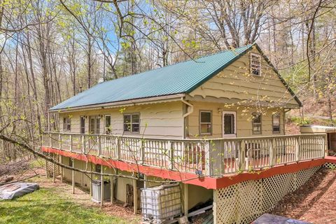 Photo of 179 Soave Ridge, Deep Gap, NC 28618 (MLS # 261299)