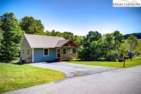 Photo of 182 Townhomes Place #9, Boone, NC 28607 (MLS # 244298)