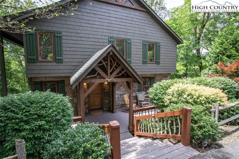Photo of 280 Spruce Pine Trail, Blowing Rock, NC 28605 (MLS # 257174)