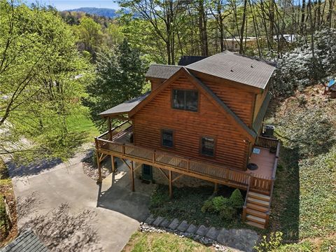 Photo of 3925 Austin Valley Drive, Lenoir, NC 28645 (MLS # 261161)