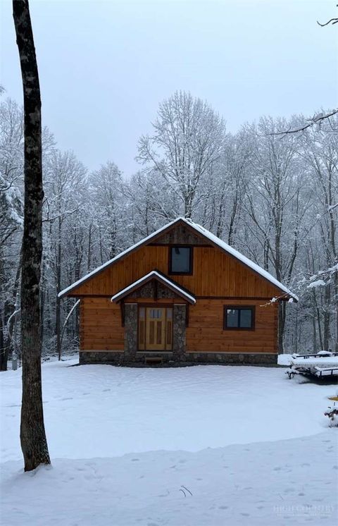 Photo of 138 Talon Drive, Boone, NC 28607 (MLS # 262005)