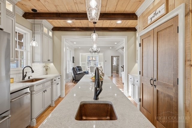 403 Autumn Leaf Way