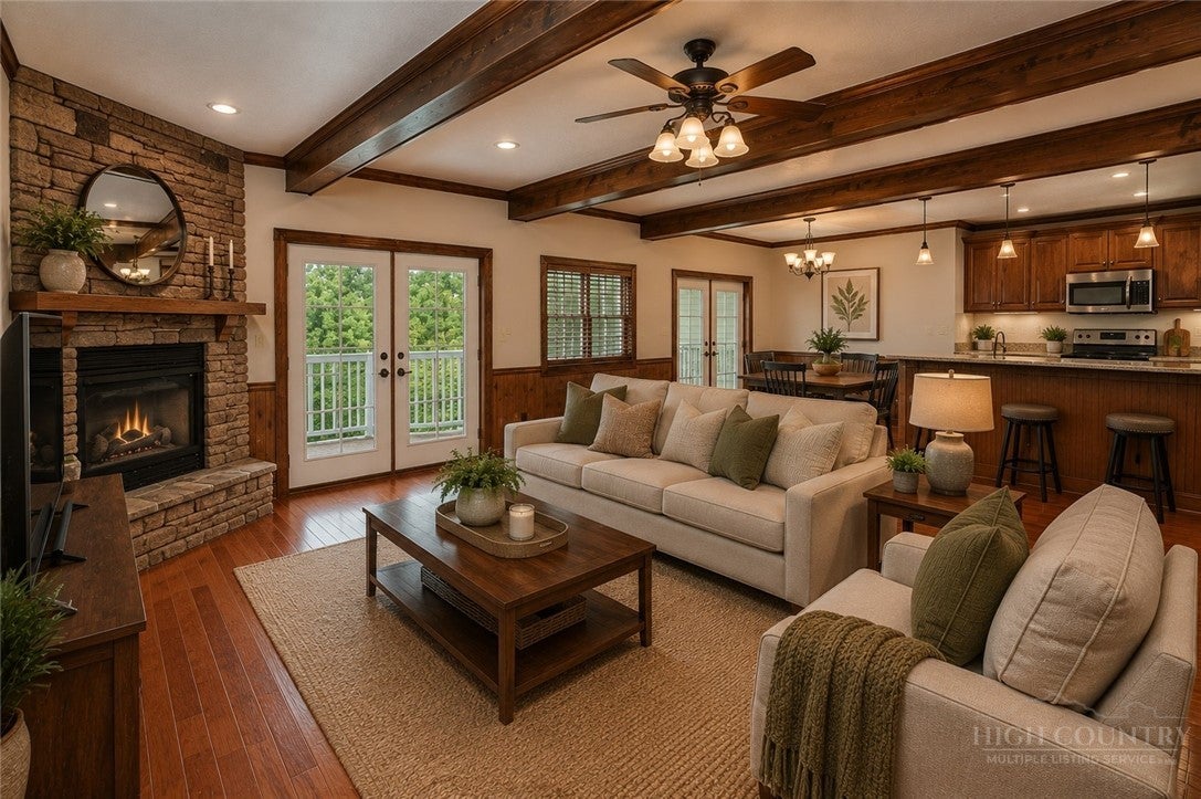 114 Charles Lowe Lane 18