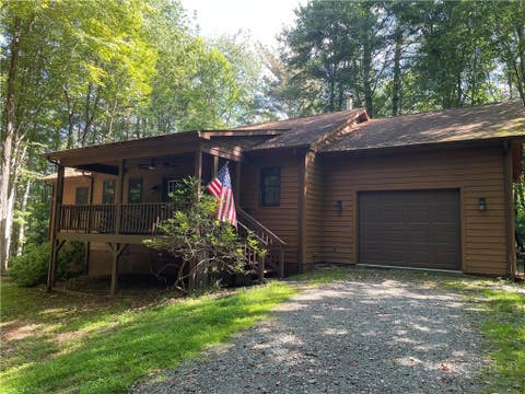 Photo of 674 Rivers Edge Road, Sparta, NC 28675 (MLS # 263842)