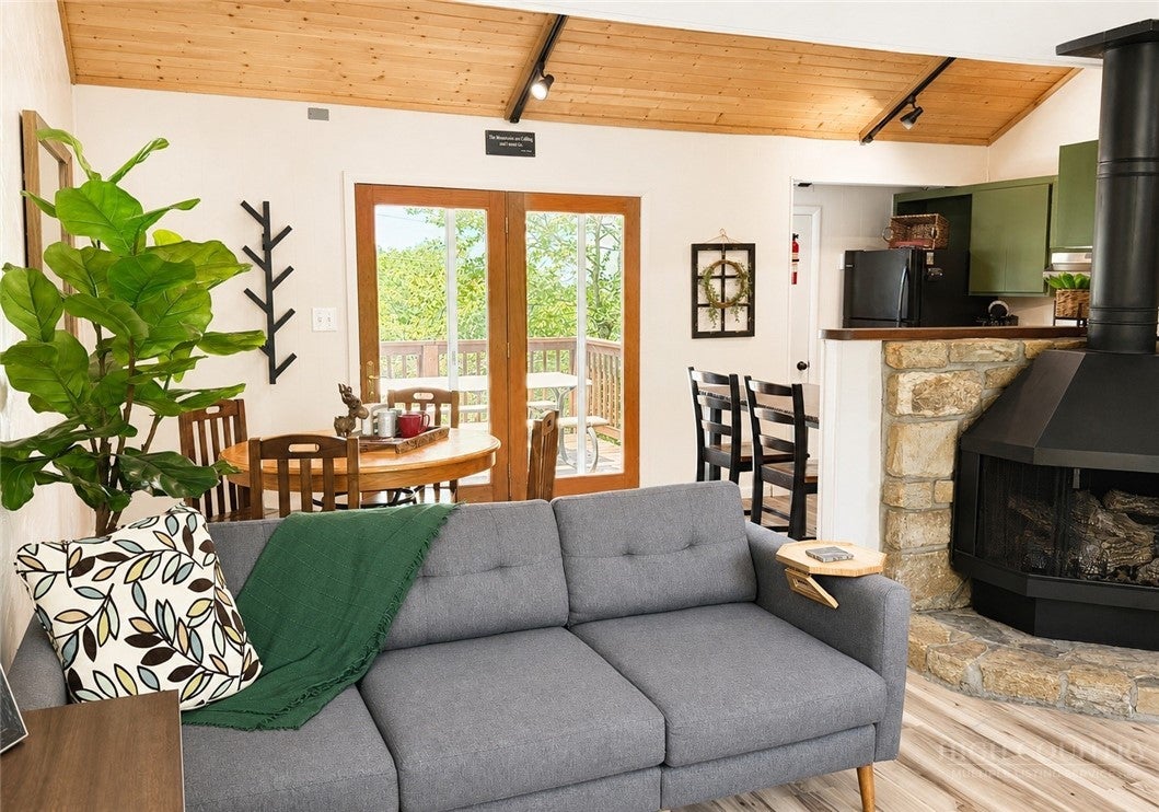 101 Hornbeam Road 7C