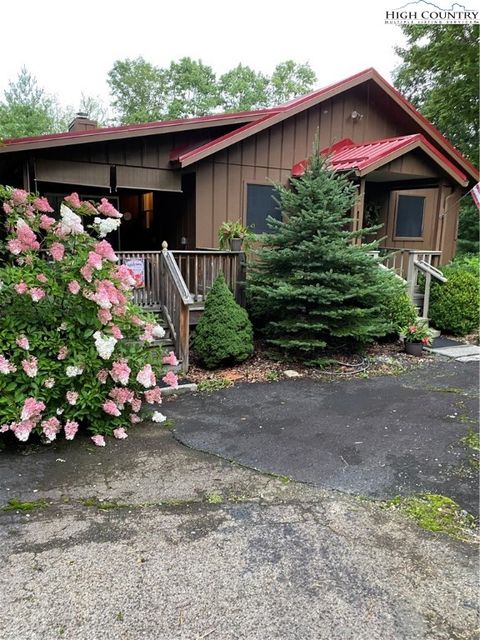 Photo of 164 Rocky Meadows Road, Newland, NC 28657 (MLS # 257521)