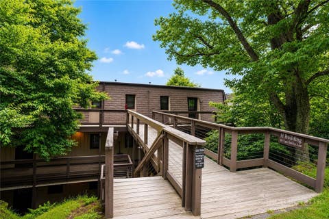 Photo of 101 Upper Holiday Lane #H-232, Beech Mountain, NC 28604 (MLS # 263096)