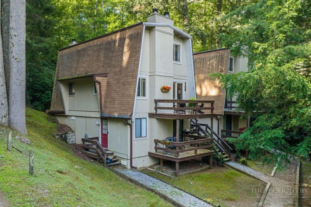 40 Hemlock Hills A