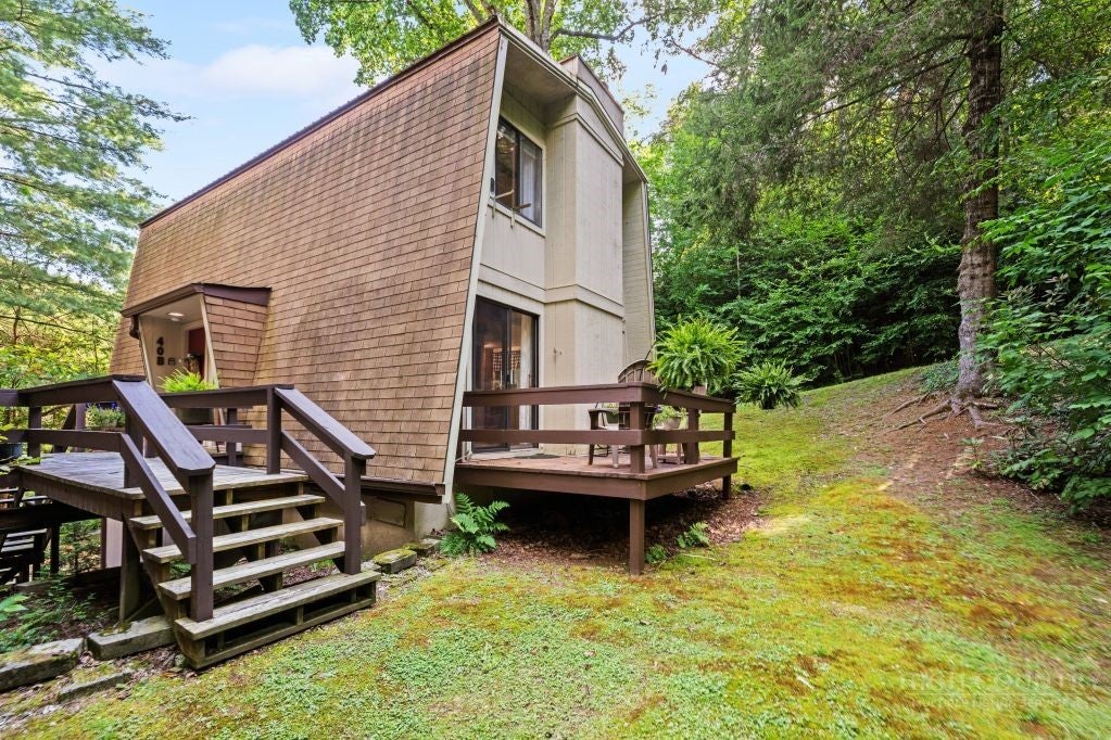 40 Hemlock Hills A