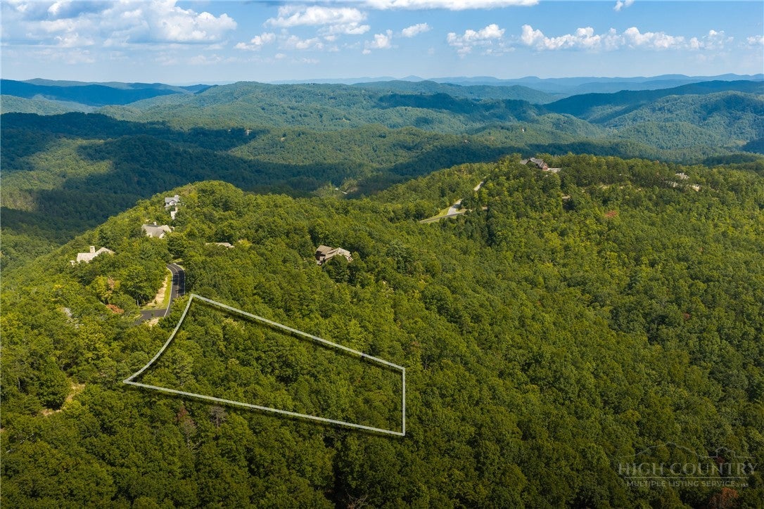 1303 Reynolds Parkway