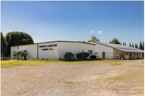 Photo of 826 Suncrest Orchard Road, North Wilkesboro, NC 28659 (MLS # 262981)