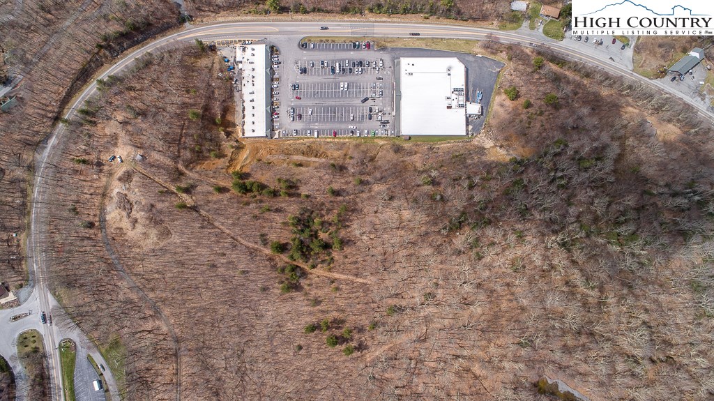 Banner Elk, North Carolina 28604, United States, ,Commercial,Active,72445