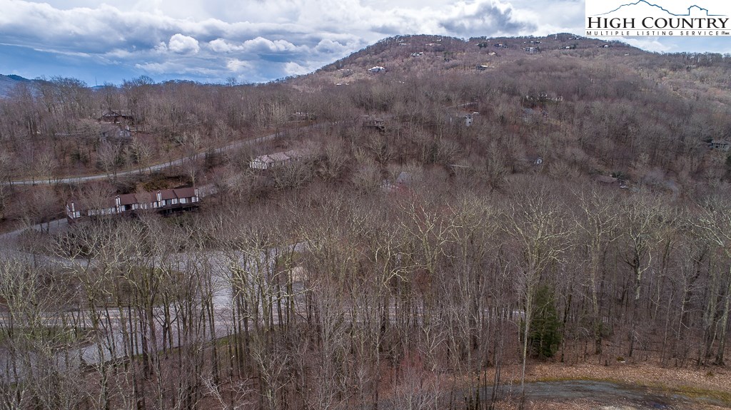 Banner Elk, North Carolina 28604, United States, ,Commercial,Active,72445