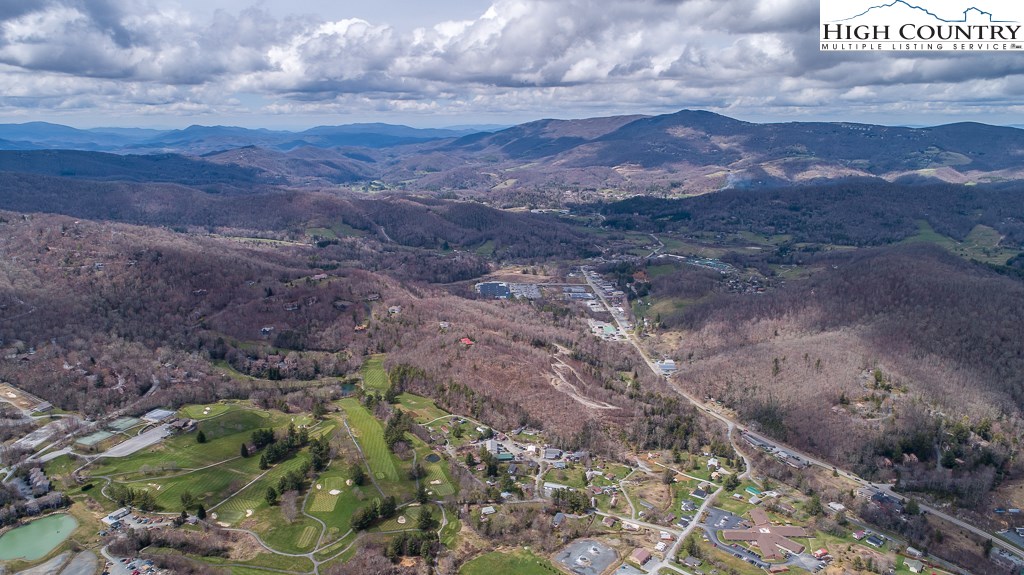 Banner Elk, North Carolina 28604, United States, ,Commercial,Active,72445