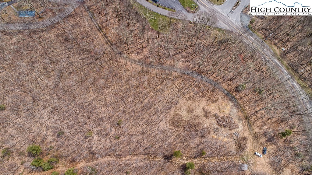 Banner Elk, North Carolina 28604, United States, ,Commercial,Active,72445