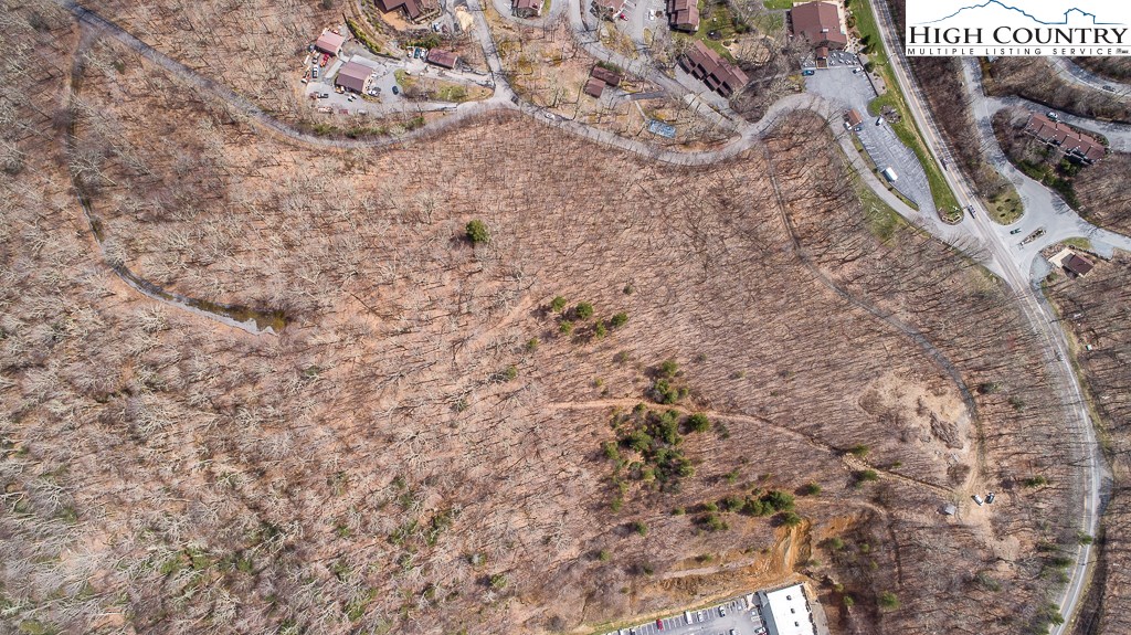 Banner Elk, North Carolina 28604, United States, ,Commercial,Active,72445