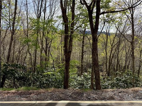 Photo of 308 Overbrook Trail, Beech Mountain, NC 28604 (MLS # 261578)
