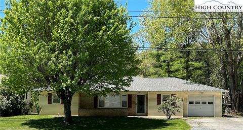 Photo of 606 NC HWY. 105 Bypass, Boone, NC 28607 (MLS # 249398)