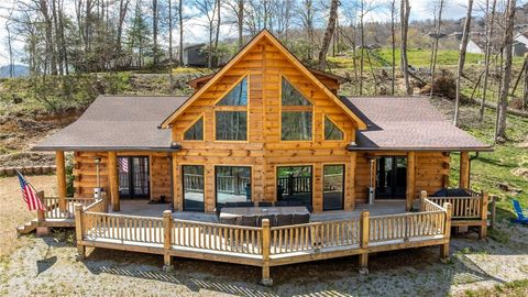 Photo of 1358 Sugar Mountain Drive, Sugar Mountain, NC 28604 (MLS # 261520)