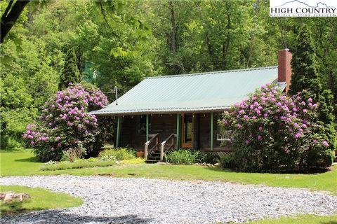 Photo of 414 Troy Norris Road, Boone, NC 28607 (MLS # 255550)