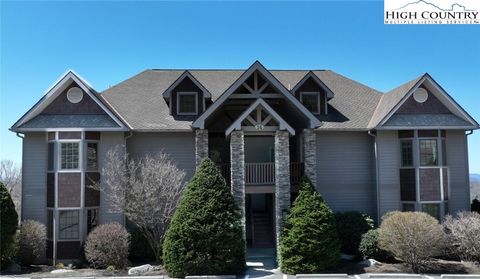 Photo of 185 Wildflower Ridge #14C, Sugar Mountain, NC 28604 (MLS # 254862)
