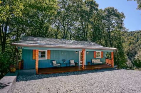 Photo of 623 Wintergreen Drive, Boone, NC 28607 (MLS # 261375)