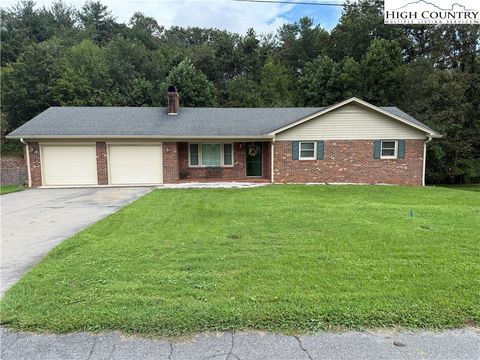 Photo of 286 Raven Laurel Drive, Wilkesboro, NC 28697 (MLS # 257489)