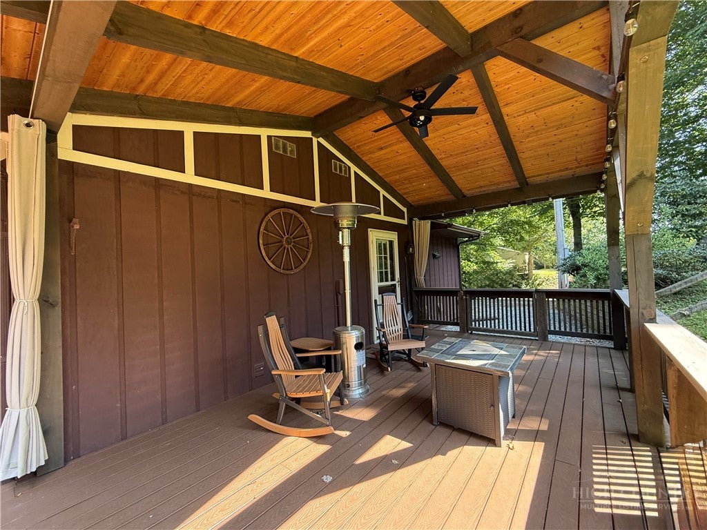 310 Country Lane