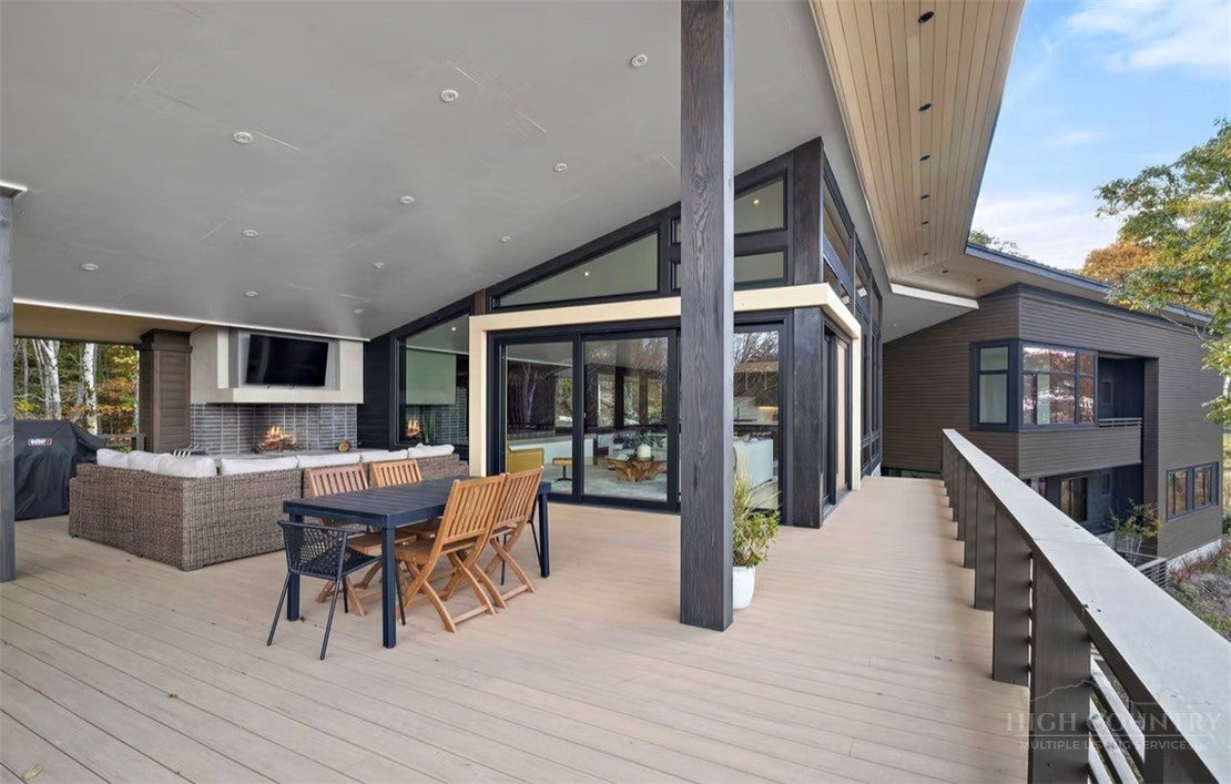 76 Sundance Court