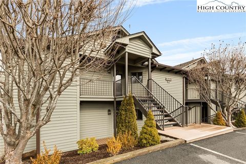 Photo of 289 Evergreen Drive Drive #Holly 6, Blowing Rock, NC 28605 (MLS # 253538)