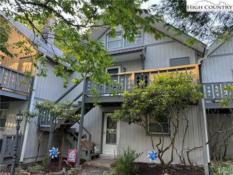 Photo of 105 N Pinnacle Ridge Road #2, Beech Mountain, NC 28604 (MLS # 255250)