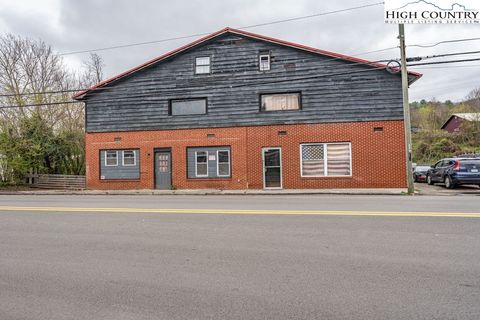Photo of 611 S Church Street, Mountain City, TN 37683 (MLS # 254203)