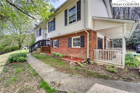 Photo of 191 Alex Wellborn Road, Deep Gap, NC 28618 (MLS # 245427)