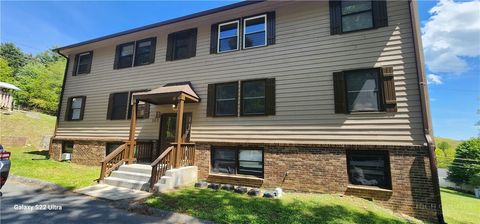 Photo of 143 Stoneybrook Court #201, Boone, NC 28607 (MLS # 261694)