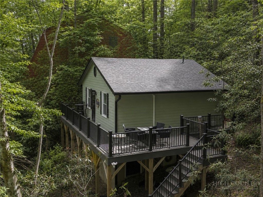 Photo of 141 Snowflake Road, Banner Elk, NC 28604 (MLS # 261764)
